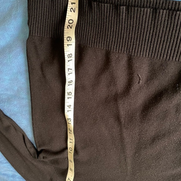 Sweater 😍 - Picture 6 of 10